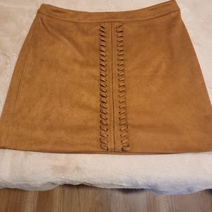 Very J suede skirt size L